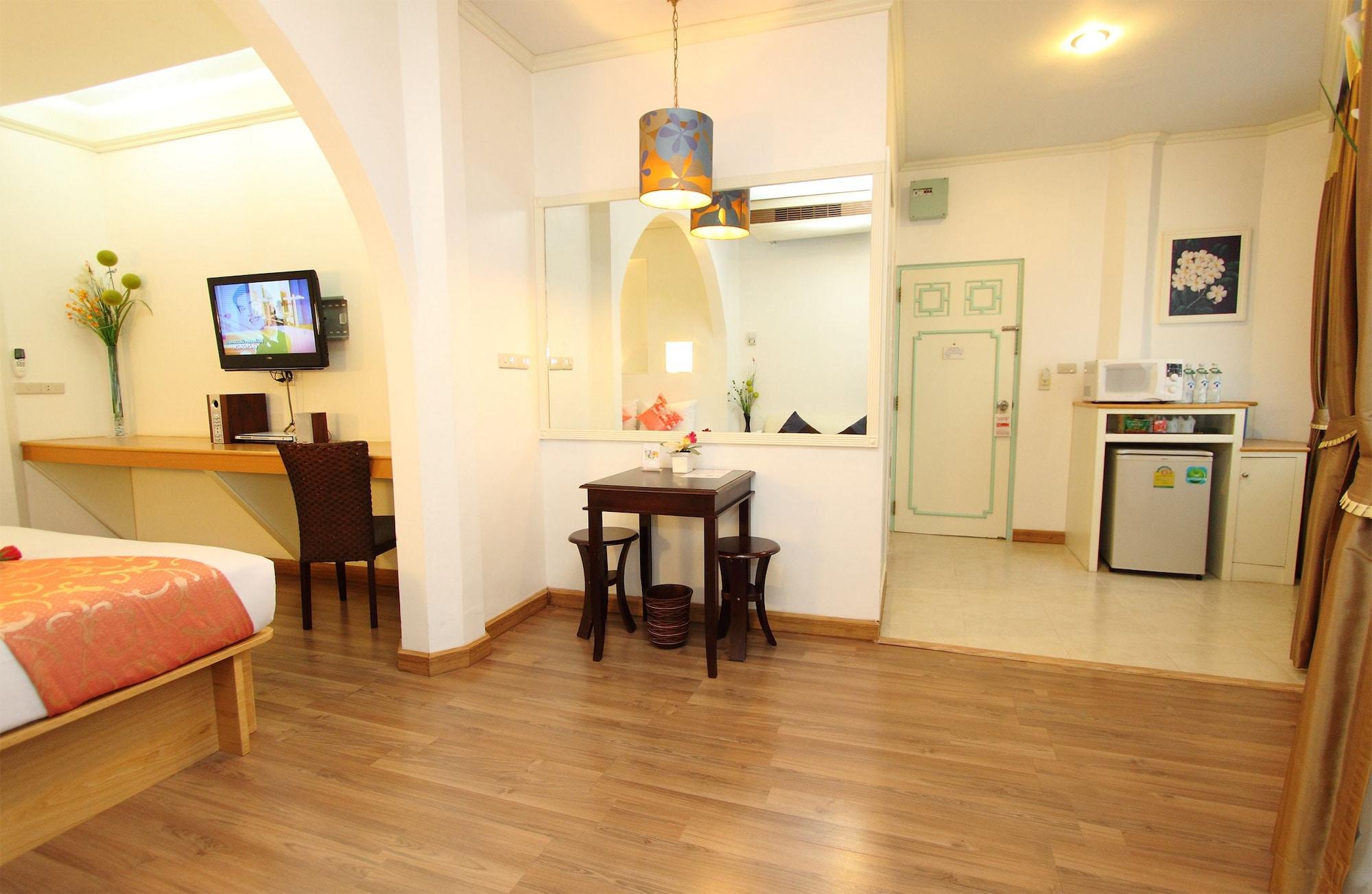 China Town Hotel - Sha Plus Certified Бангкок Экстерьер фото