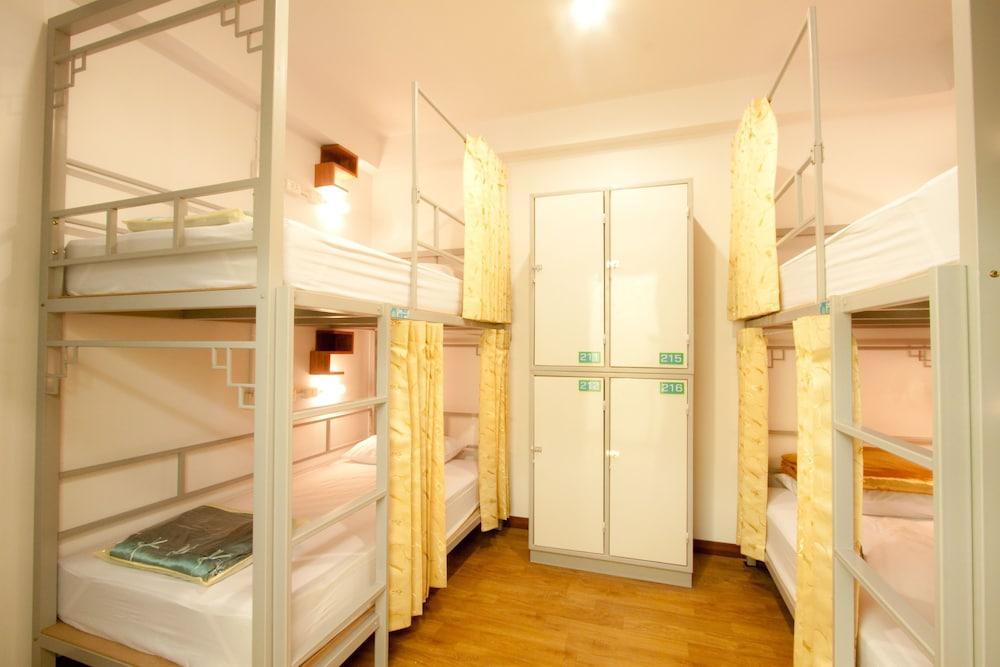 China Town Hotel - Sha Plus Certified Бангкок Экстерьер фото