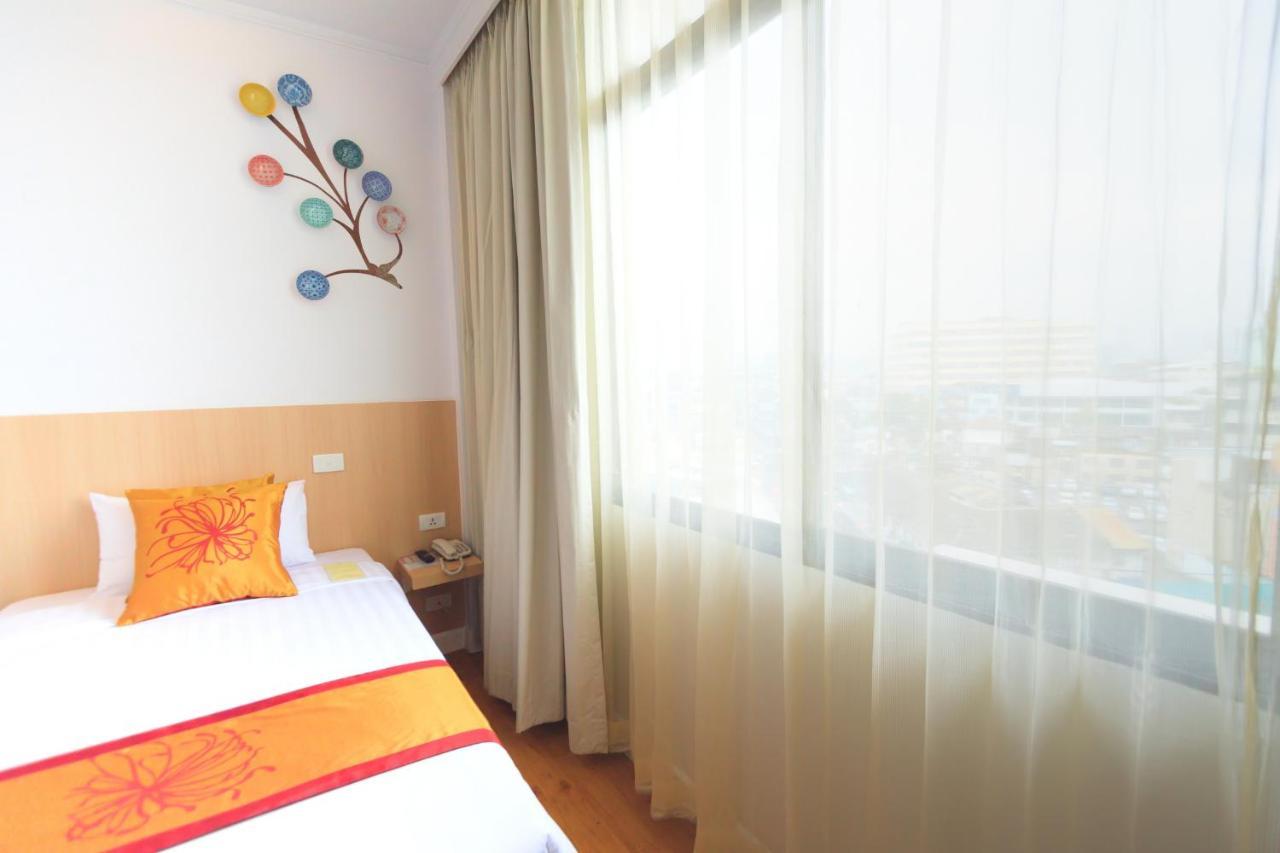 China Town Hotel - Sha Plus Certified Бангкок Экстерьер фото